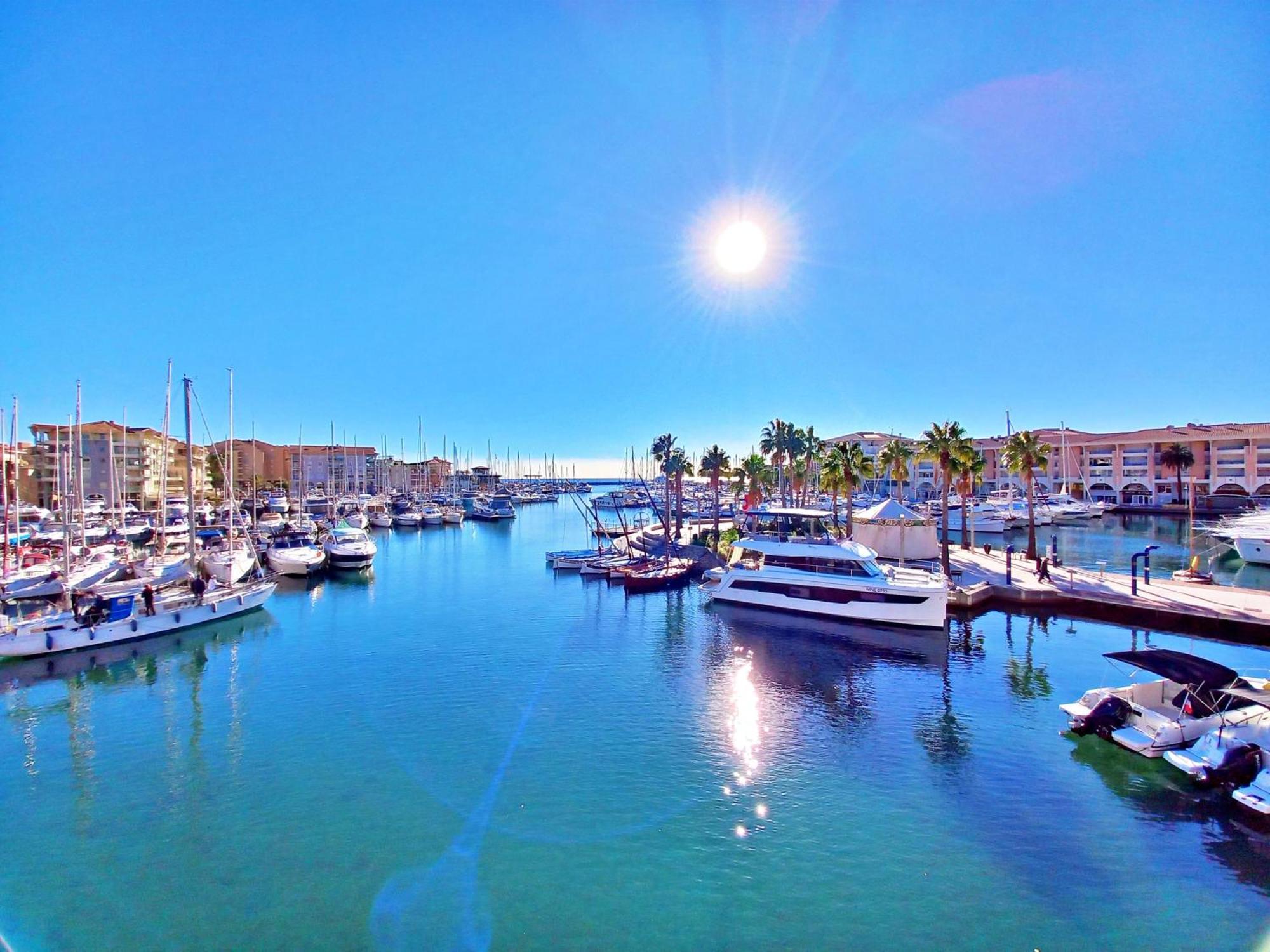 Port Frejus - Tout A Pied - Wifi - Clim Extérieur photo